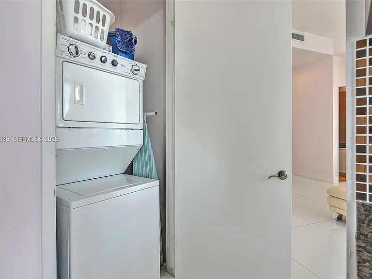 16001 Collins Ave #4305 — Photo 15