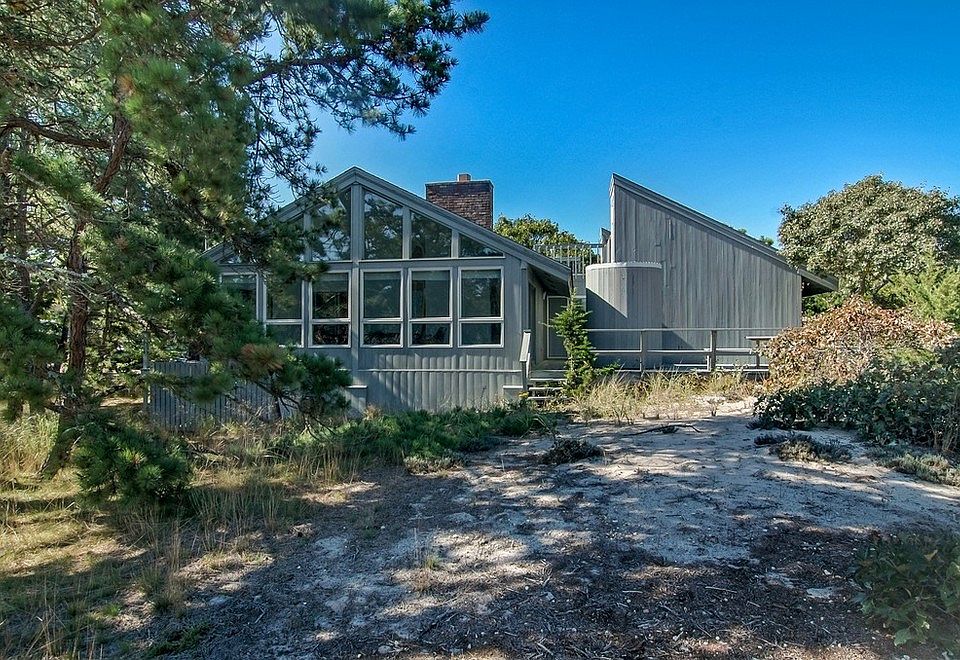 1st image of 38 Napeague Ln