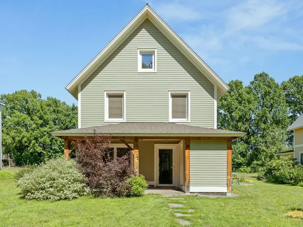 22 Common Way, Charlotte, VT 05445