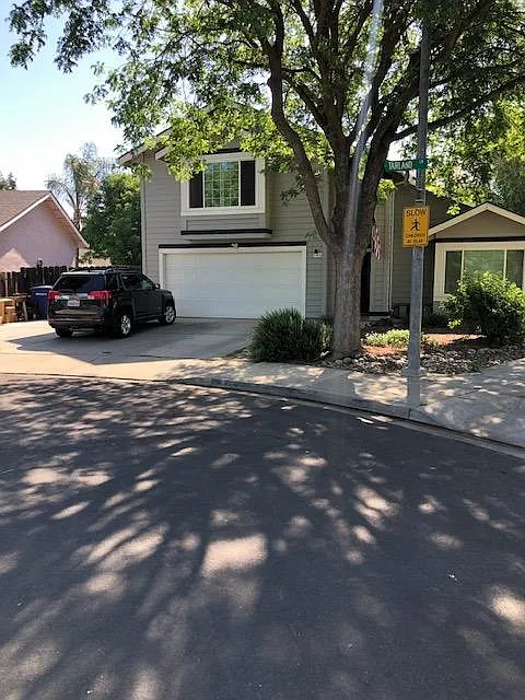 546 Tarland Ln photo 1