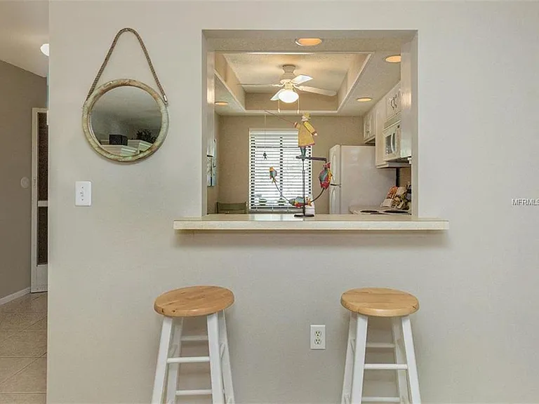 360 Three Lakes Ln #J — Photo 5