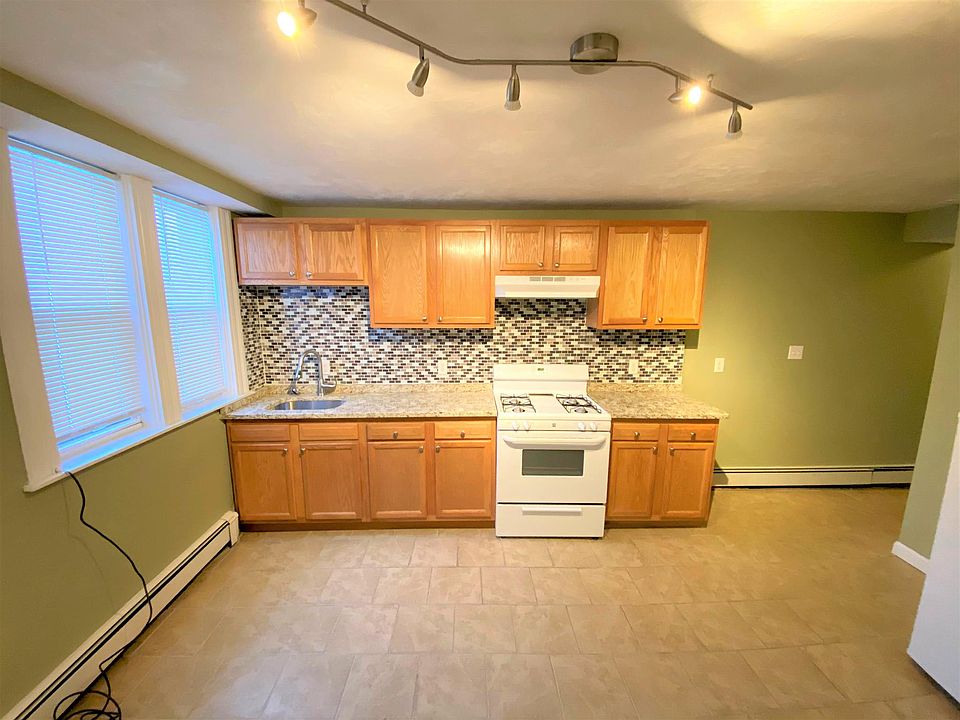 1st image of 225 Broadway APT 5