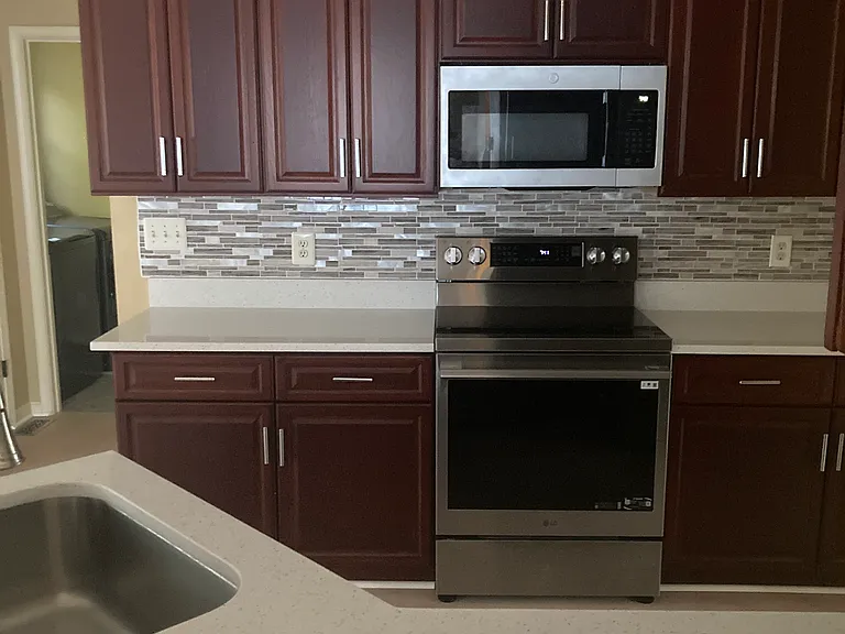 11102 Spring Meadow Blvd — Photo 3