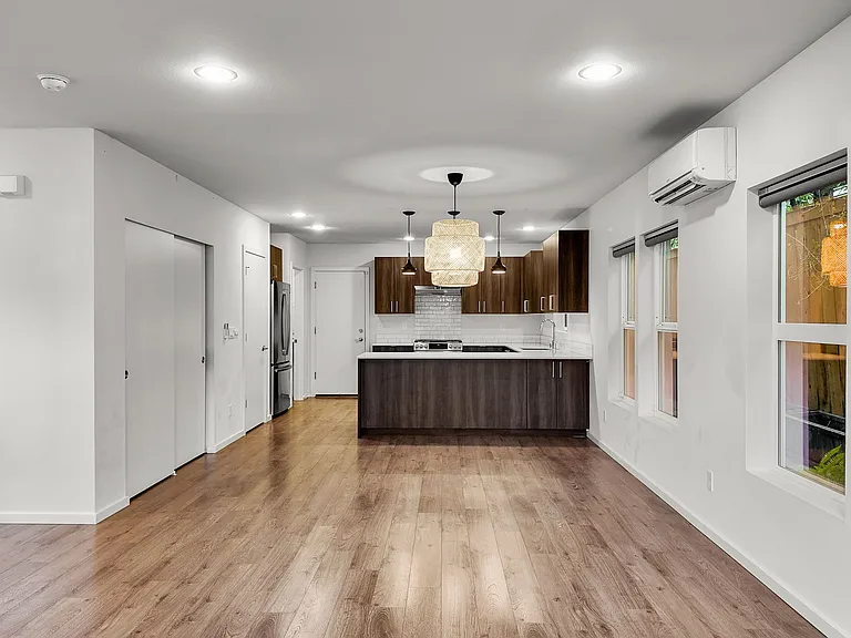 4233 S Lucile St — Photo 6