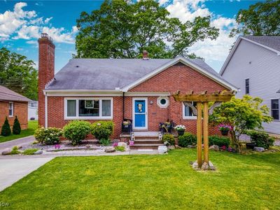 196 Tomahawk Dr, Avon Lake, OH, 44012