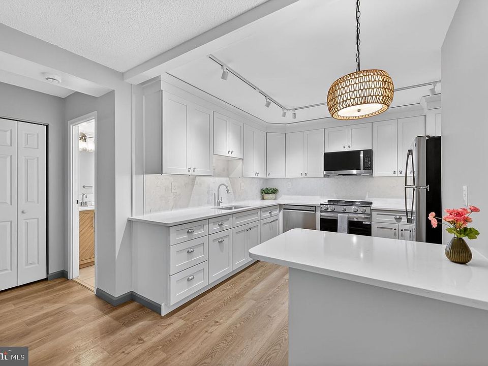 1st image of 400 Glendale Rd #G-33