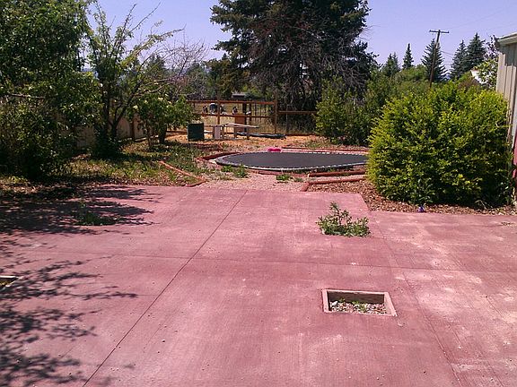 4th image of 221 S 5th St