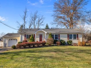 28 Duval St, Bridgewater, NJ 08807