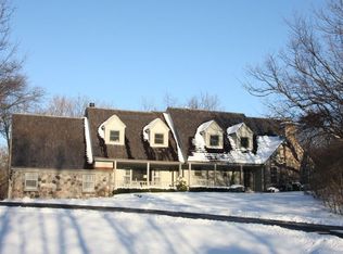 N12W29770 Southampton Dr, Waukesha, WI 53188