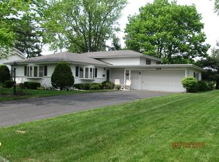 3338 Bellwood Ln, Glenview, IL