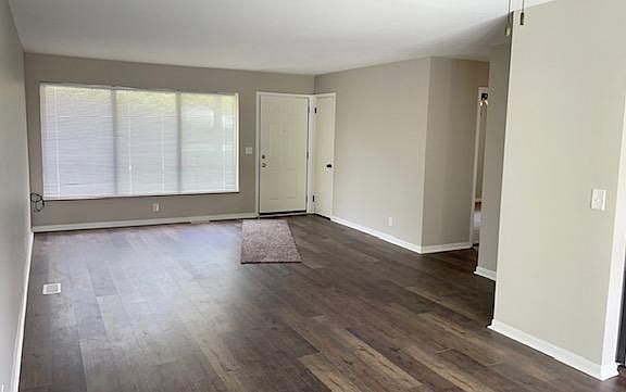 2nd image of 396 Cambridge Dr