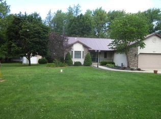 521 S Circle Dr W, Warsaw, IN 46580