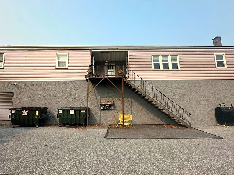 321 W Main St #B — Photo 1