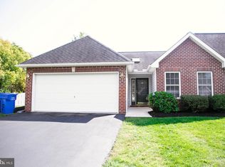 48 Ridgeway Dr, Mechanicsburg, PA 17050