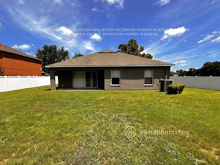 2389 Hamlet Cir — Photo 16
