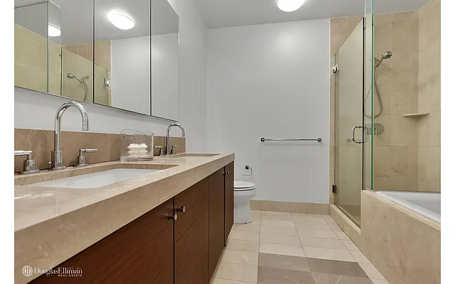 Rented by Douglas Elliman | media 16