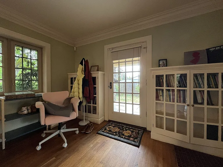 2430 SE Park Ave — Photo 6