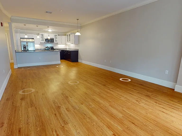 286 Main St #107 — Photo 3