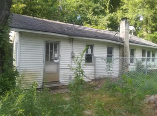 6033 Jefferson St, Coloma, MI 49038