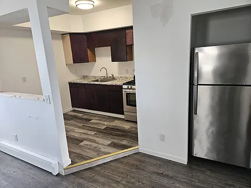 364 Hope St #2N Photo 1