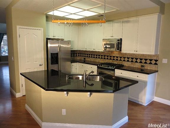 4th image of 1108 Fong Ct