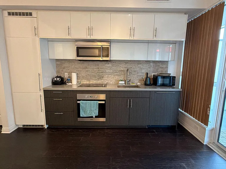 8 Mercer St #1504 — Photo 2
