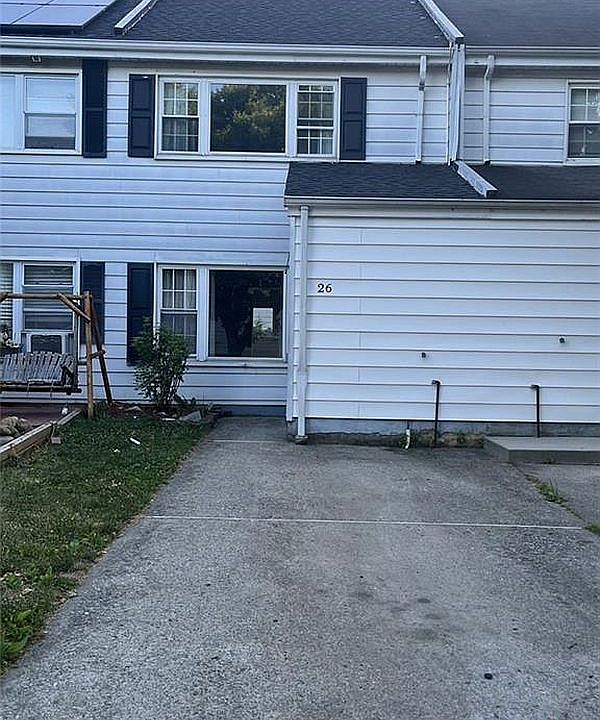 1st image of 26 Barclay Cir