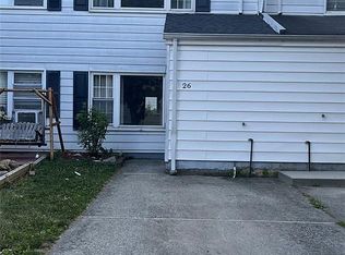 26 Barclay Cir, Staten Island, NY 10312