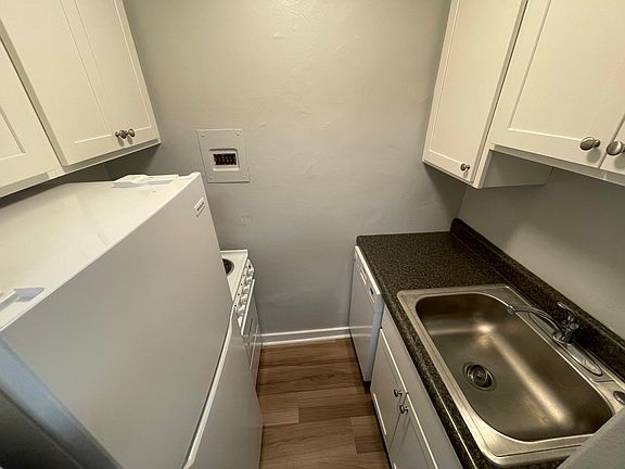 3rd image of 5326 5th Ave #A8046c965