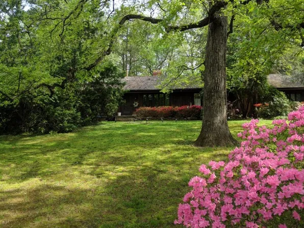 3500 Georges Ln, Falls Church, VA 22044