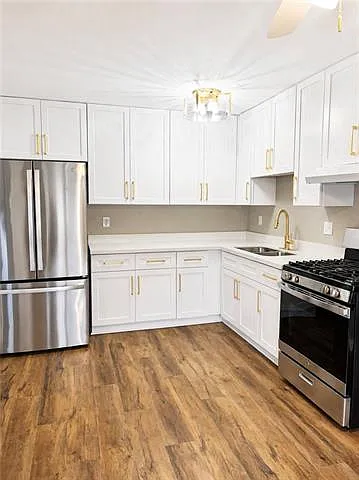 2118 Iowa Ave — Photo 4