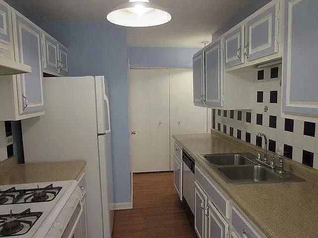 1667 Islandview Ct — Photo 5