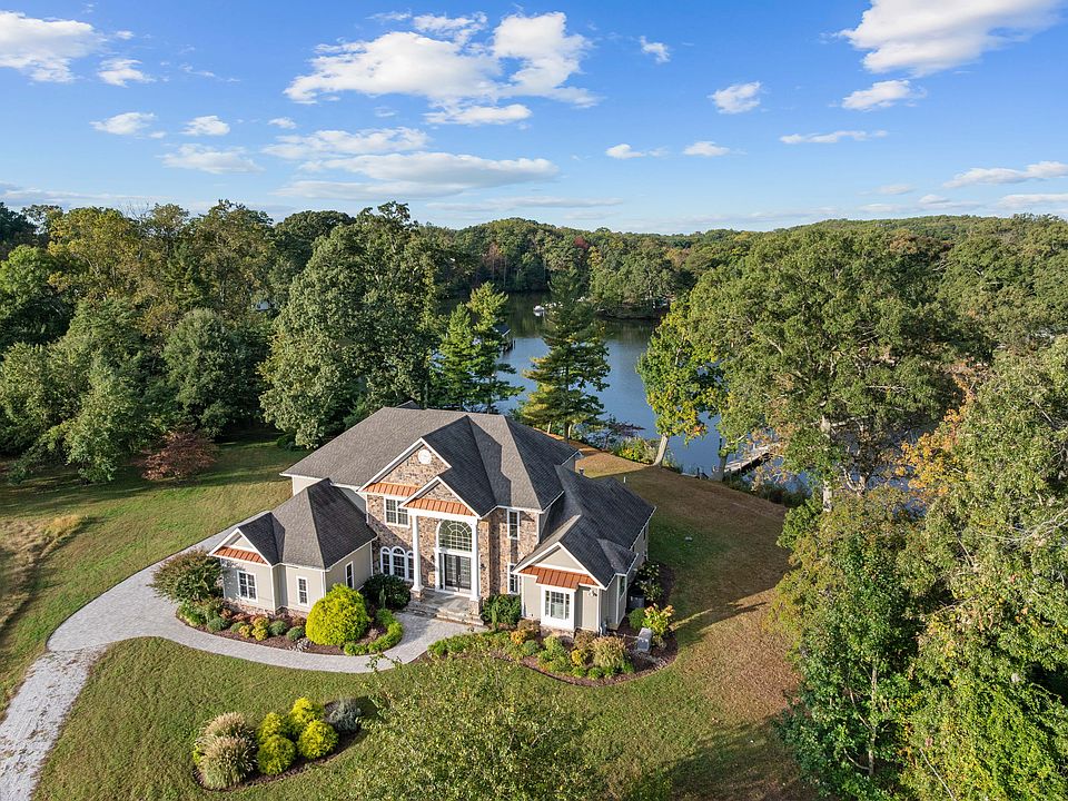 Beautiful, spacious and private - right on the water!