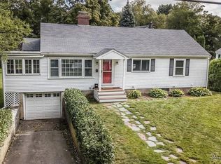 7 Westwind Rd, Andover, MA 01810