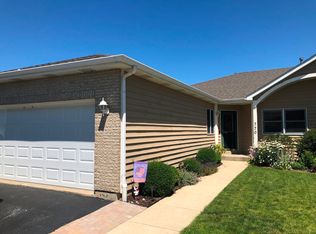 770 Meadow Ln, Hinckley, IL 60520