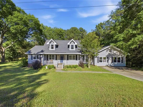 111 Mount Vernon Dr, Calhoun, GA 30701