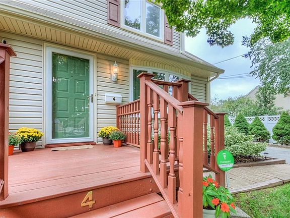 2nd image of 4 Stuart Dr