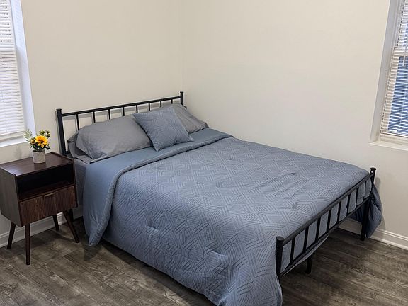 Full bed with bedding