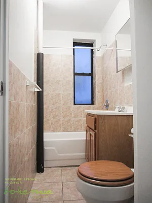 Rented by Bohemia Realty Group | media 35