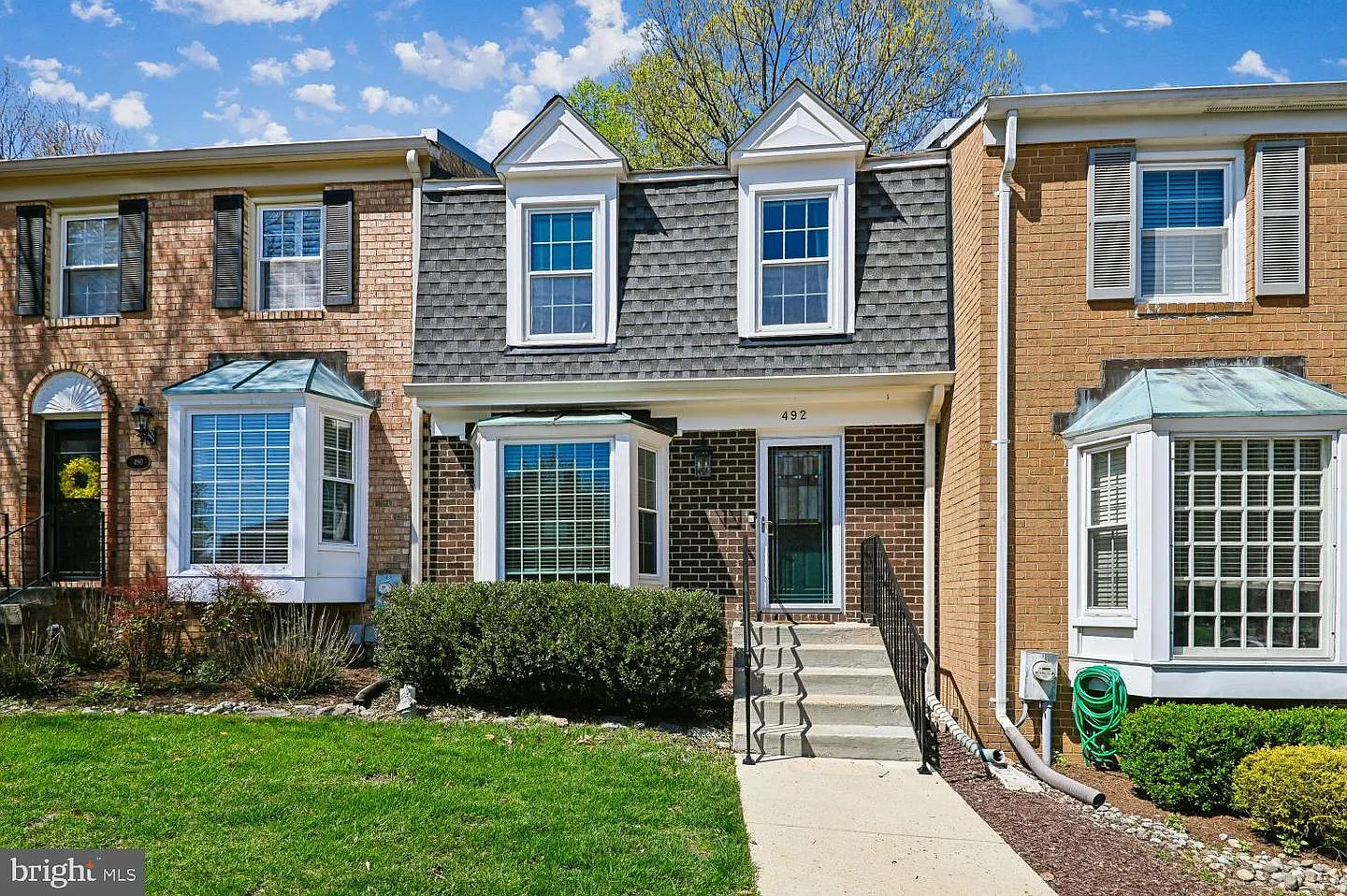 492 Colonial Ridge Ln photo 1