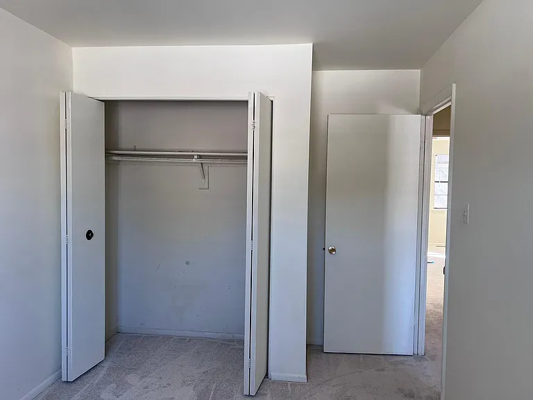 35 Brucester Bridge Ct — Photo 16