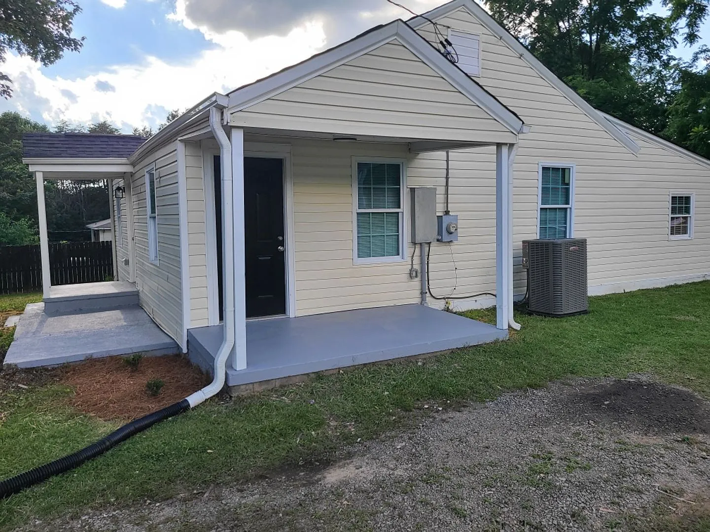 4521 Keehlen Ave — Photo 3