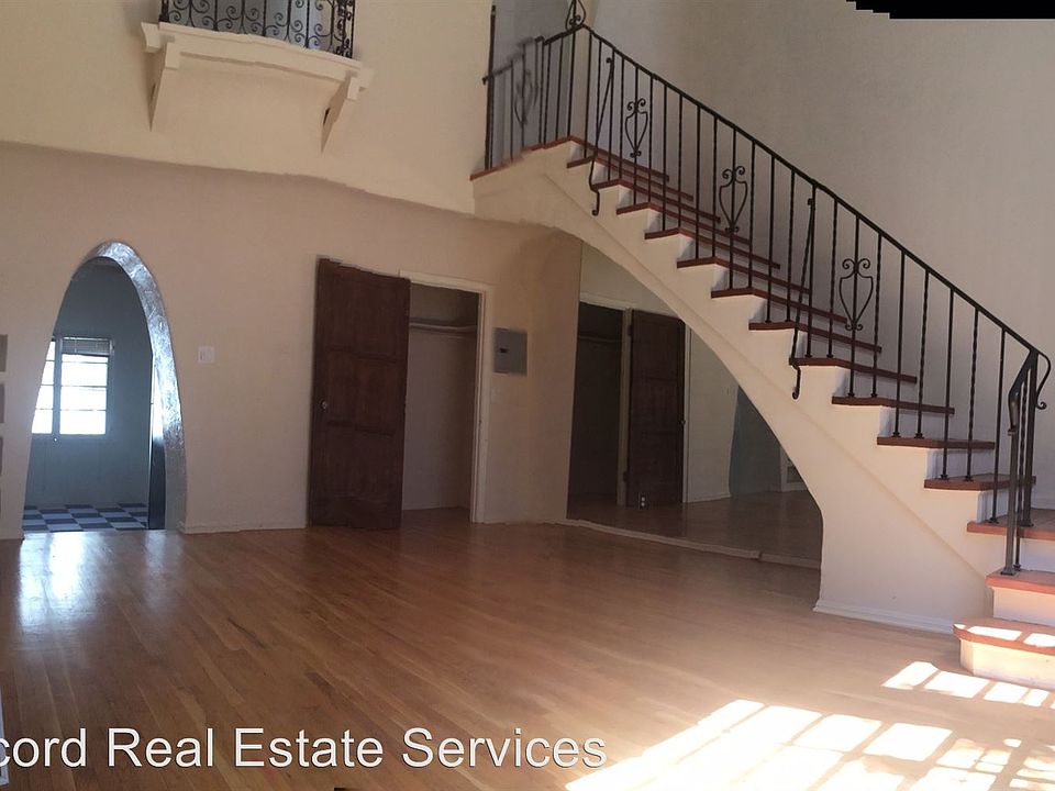 1st image of 226 1/2 S Fuller Ave