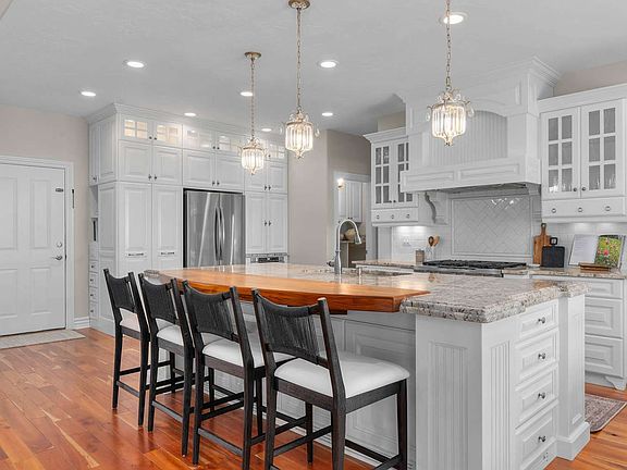 3rd image of 13177 S Shadowlands Ln