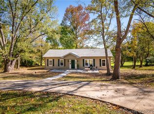 251 Broekers Ln, New Albany, IN 47150