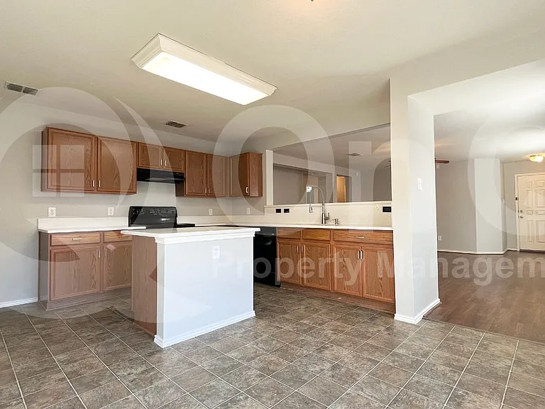 2312 Gabriel Dr — Photo 4