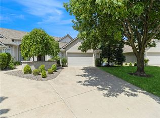 13585 Village Ct, Clive, IA 50325