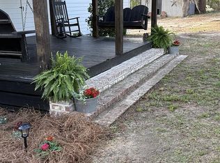 98 Stewart Ln, Douglas, GA 31535