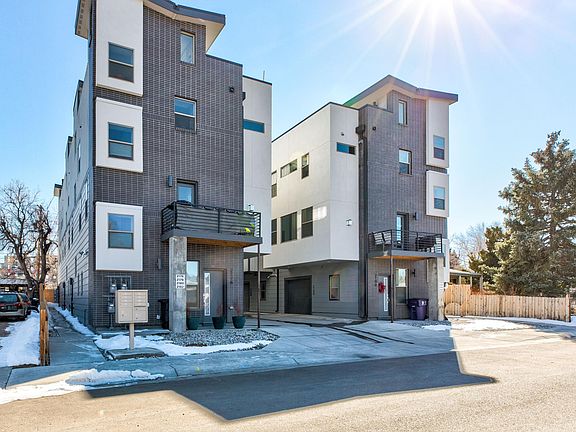 End unit with lots of natural light