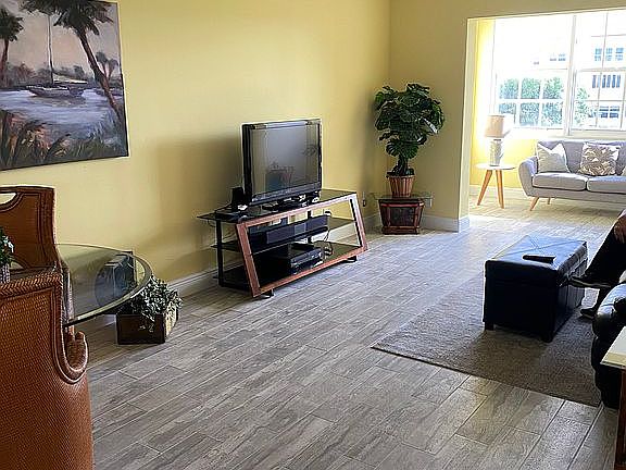 5th image of 230 NE 26th Ave #3060